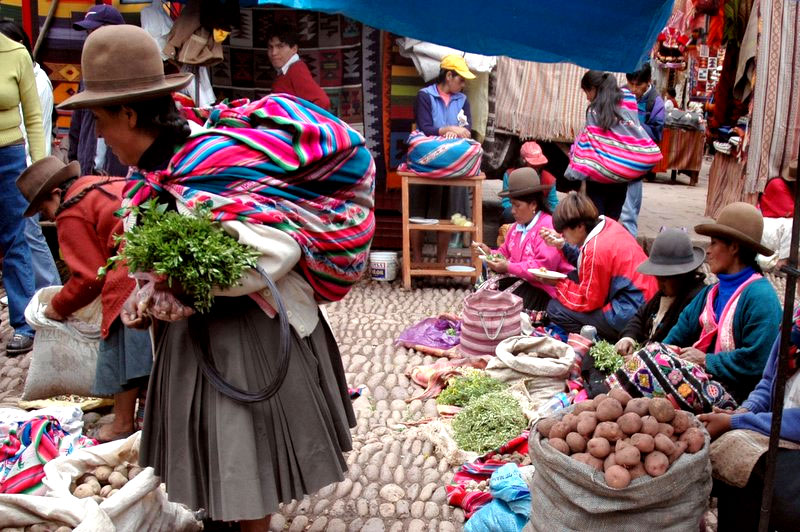 Porque mais cedo ou mais tarde uma economia entra em colapso? Peru e Itália em comparação