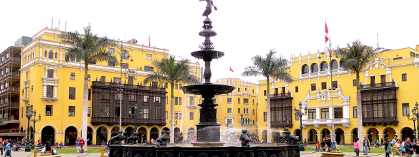 plaza mayor-lima